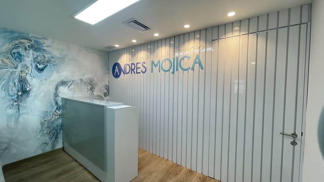Cirujano Plastico Andres Mojica