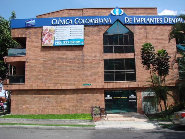 Clínica Colombiana de Implantes Dentales photo 2