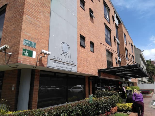 Clinica de la Mujer photo 3