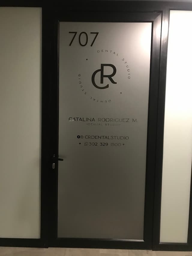 CR Dental Studio photo 3