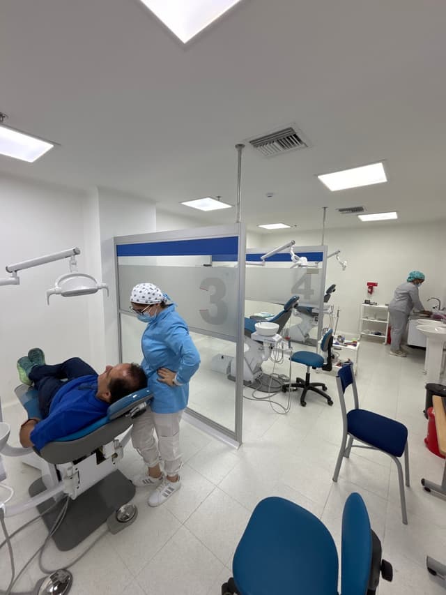 DentiSalud Mall Plaza Cali photo 3