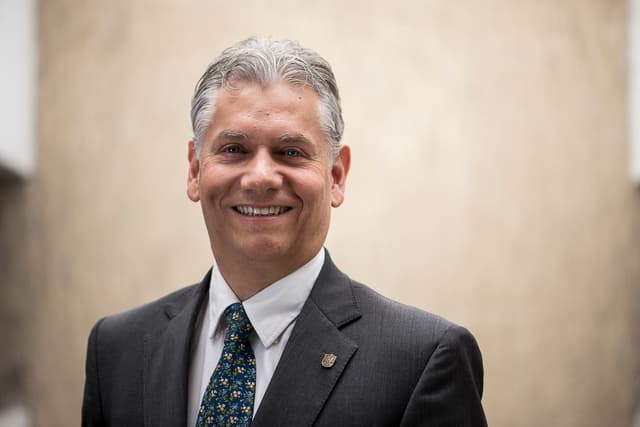 Doctor Luis Carlos Burbano - Cardiólogo Bogotá