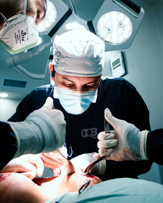 Dr. Alejandro Jiménez Avilés photo 3