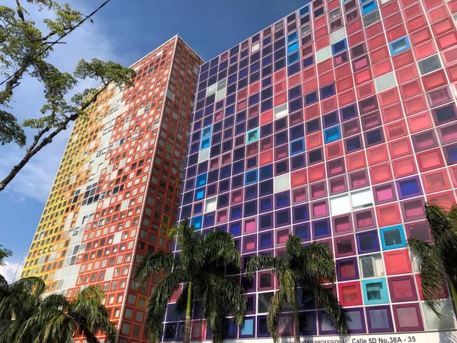Dr. Giovanny Alvarado photo 2