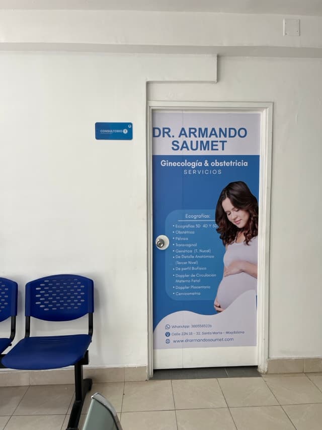 Dr. Armando Saumet