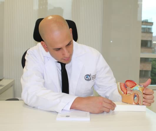 Dr. Carlos Velásquez photo 3