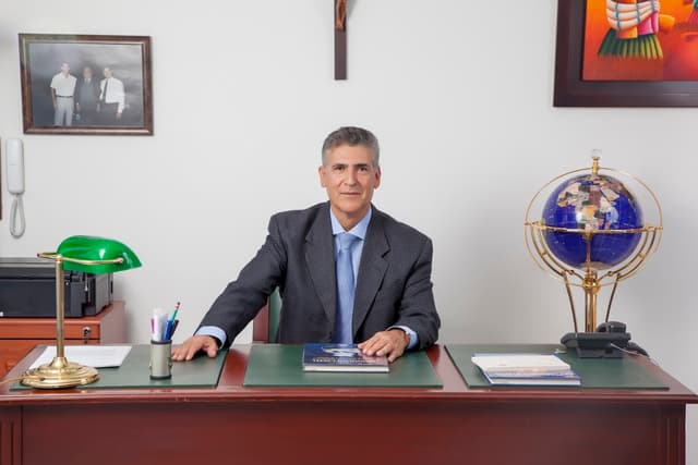 Dr. Jorge Carrillo photo 2