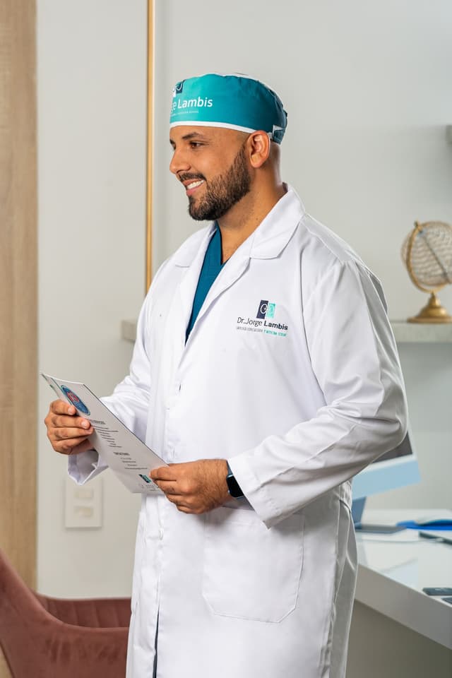 Dr. Jorge Lambis Urologo photo 3