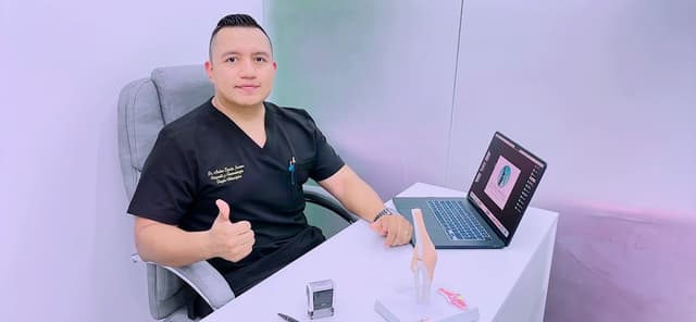 Dr Jose Andres España Jacome / Especialista en Ortopedia y Traumatología Cirugia Artroscopica