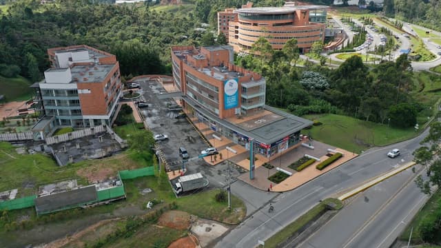 Dr. Martín Quirós photo 2