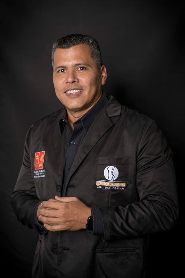 Dr. Víctor Henry Reyes