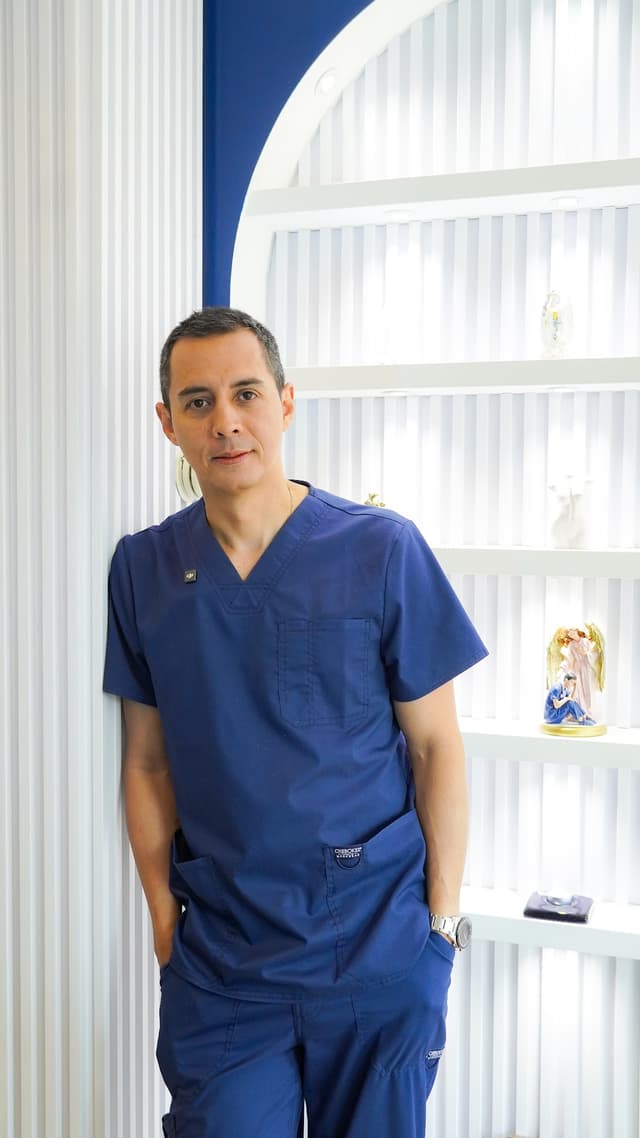 Dr. Yesid Cárdenas photo 2