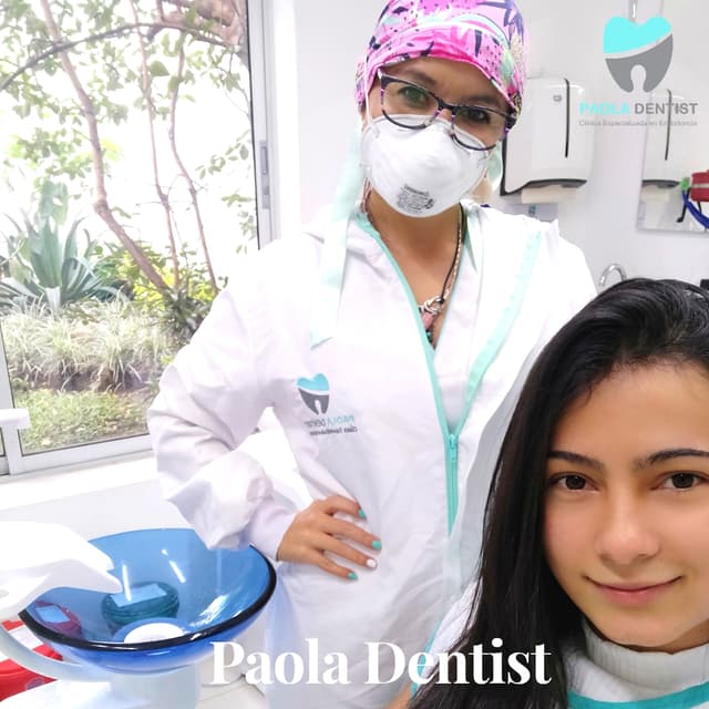 Dra Paola Alvarez Endodoncista Medellín photo 2