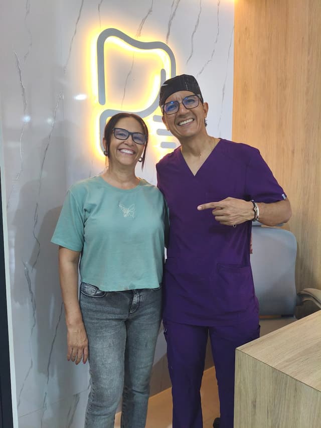 Dr. Leonard Suárez photo 3
