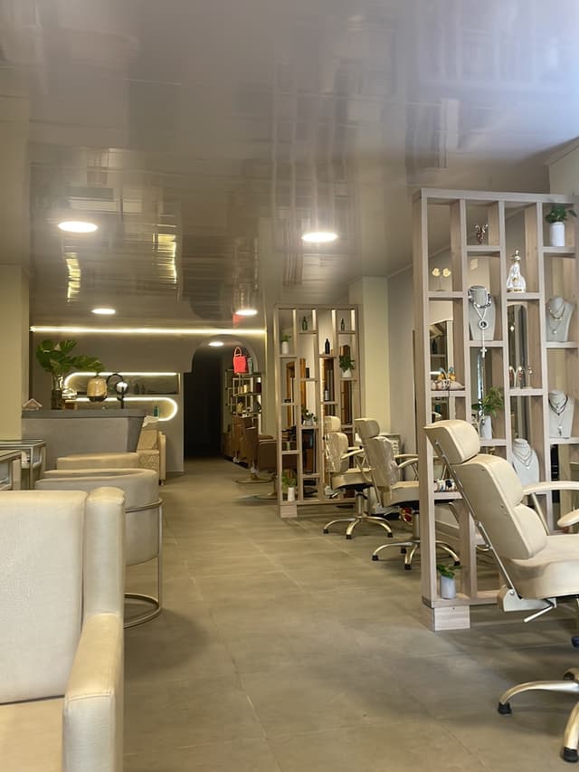 SB Wellness Spa photo 2