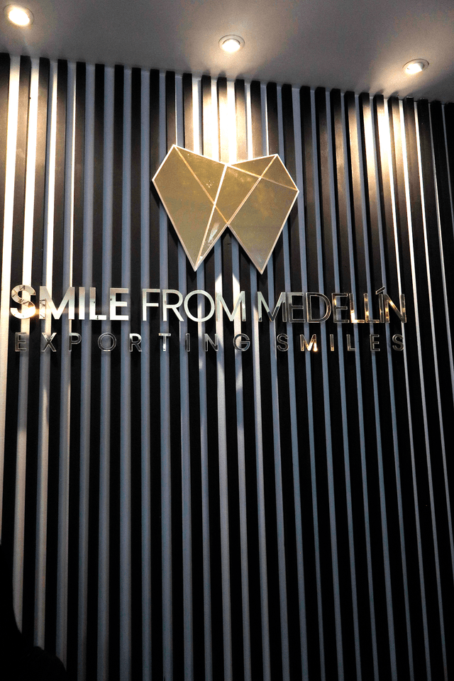 Smile From Medellin - Dental Clinic