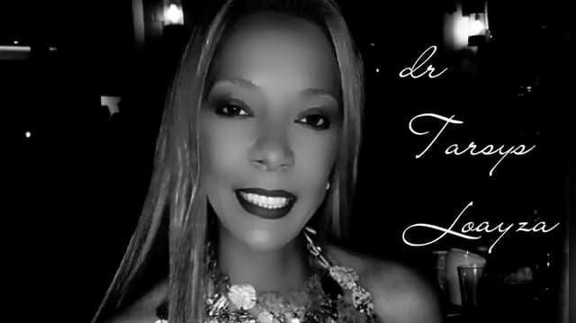 Sonrisa Perfecta Dental - Tarsys Loayza Roys