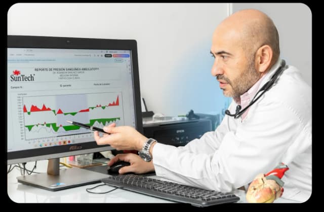 Dr. Róbinson Sánchez García