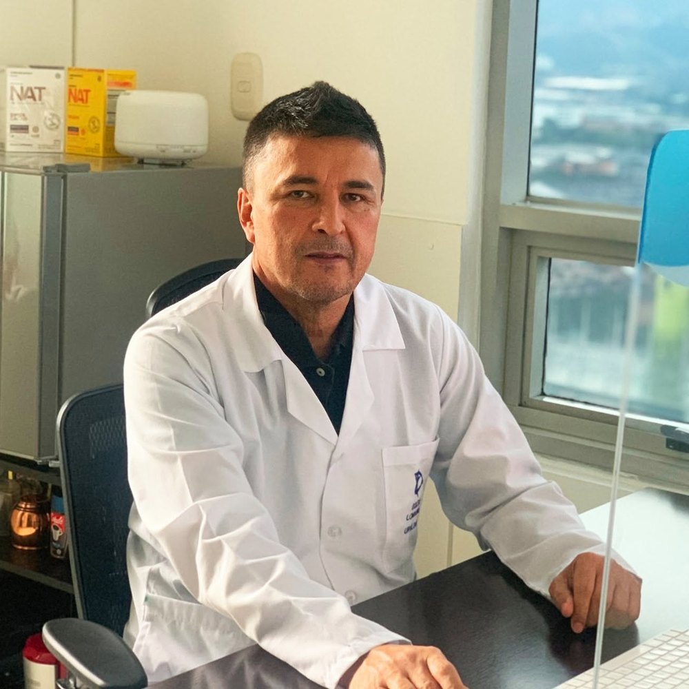 Dr. Carlos Alberto Londoño Martínez